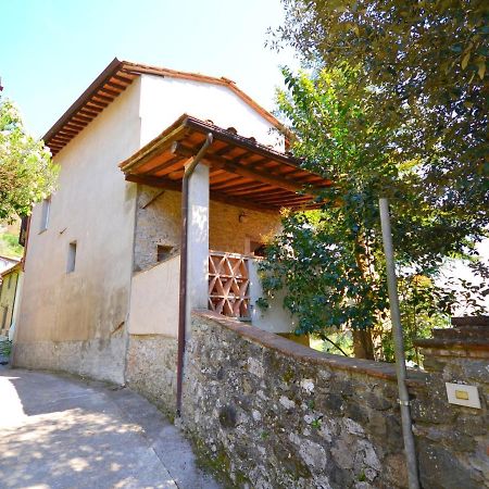 Belvilla By Oyo Camelia Pescaglia Exterior foto